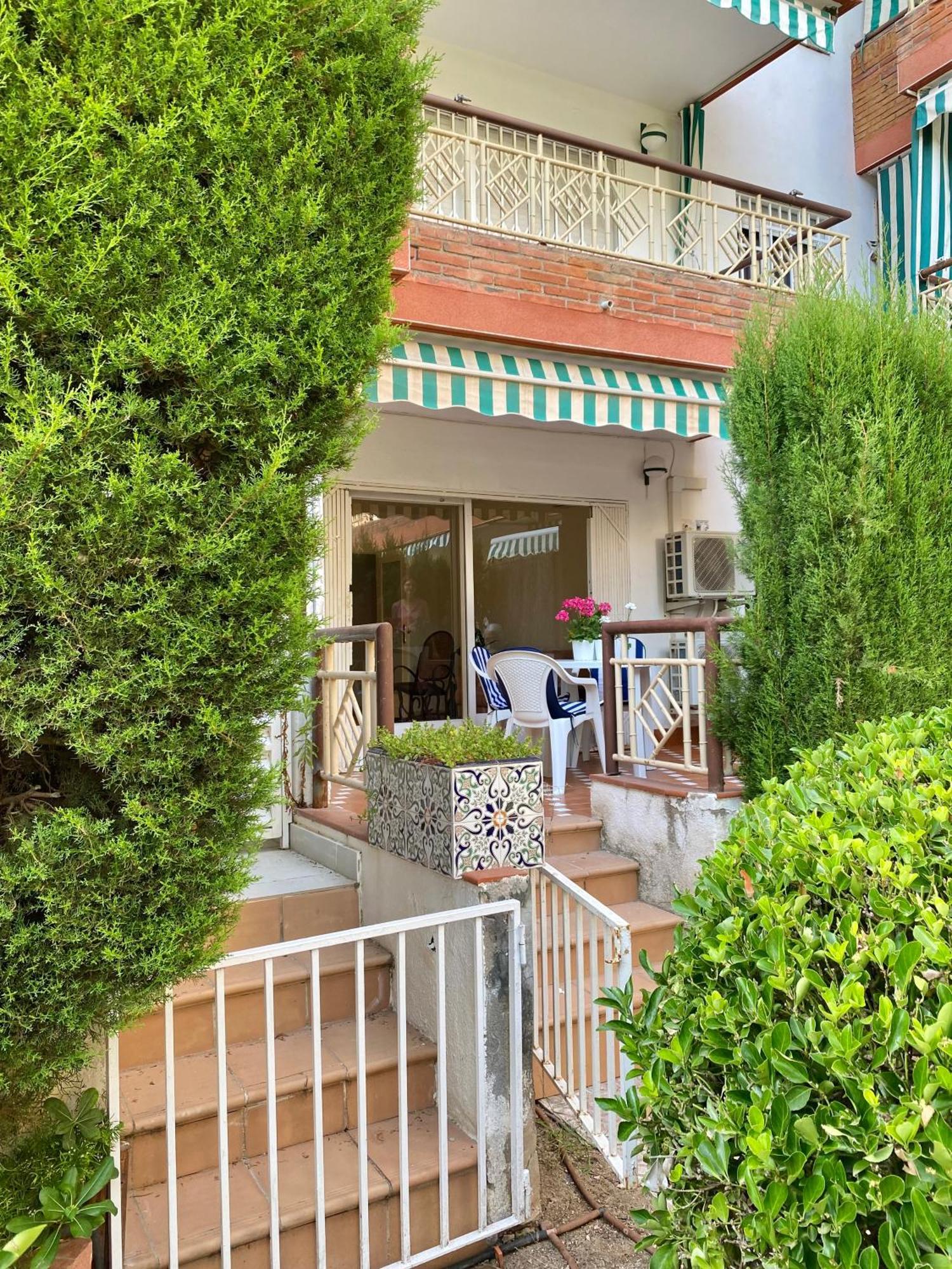 Mediterranean Escape Barcelona Exteriör bild